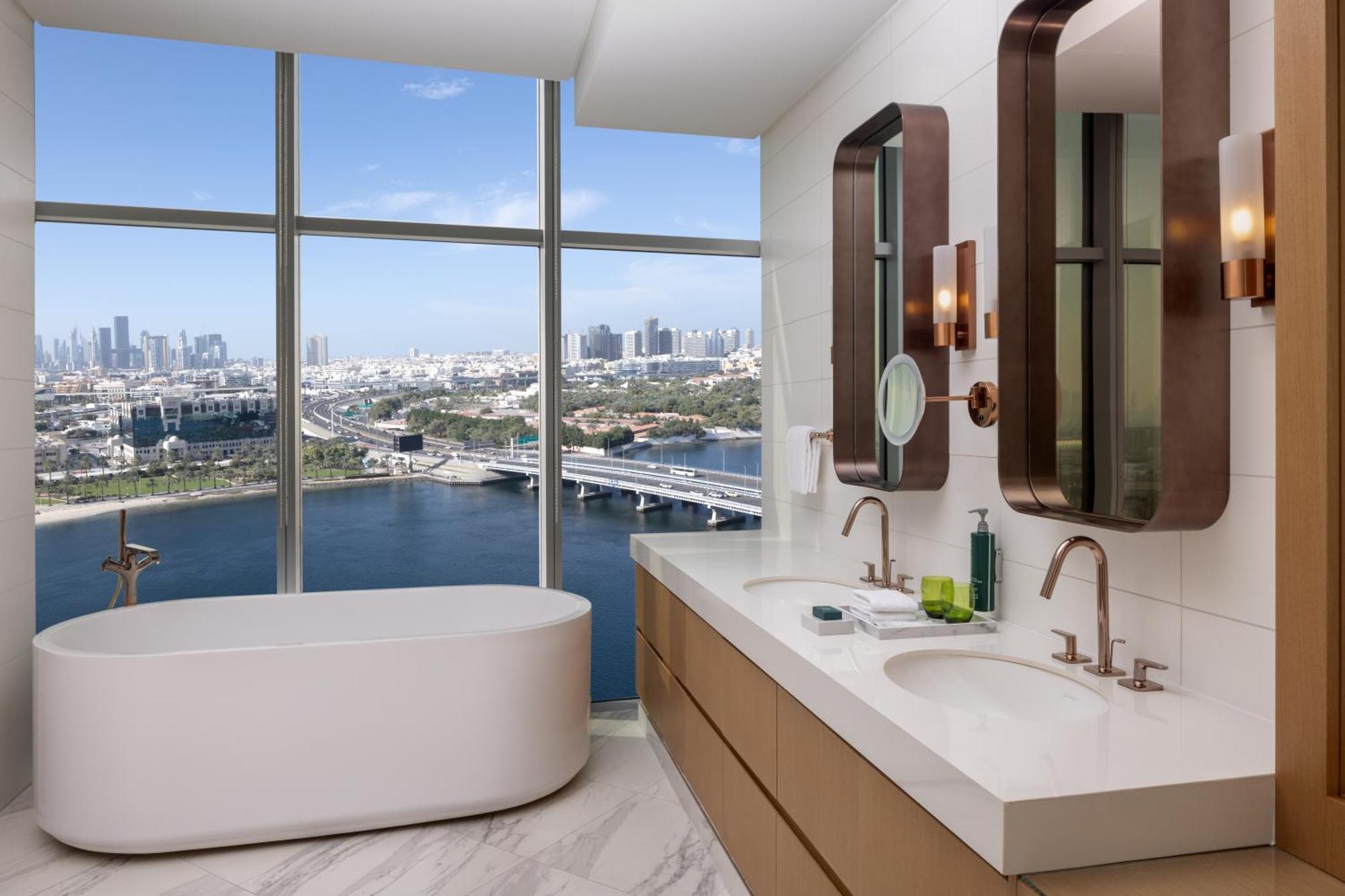 Hilton Dubai Creek Hotel & Residences Luaran gambar